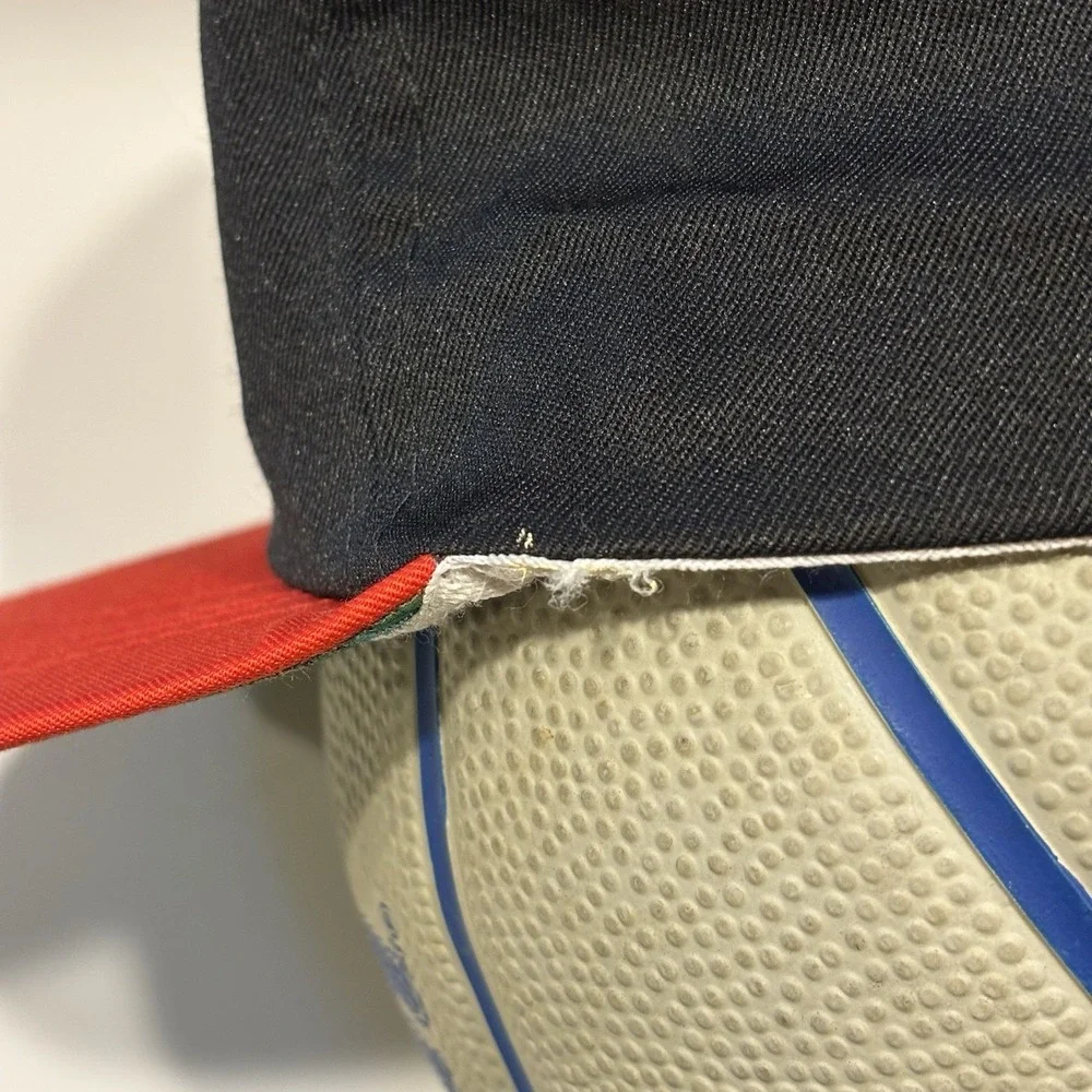 Snapback tag has